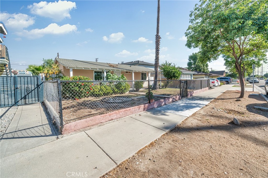 630 N Angeleno Avenue Property Photo 2