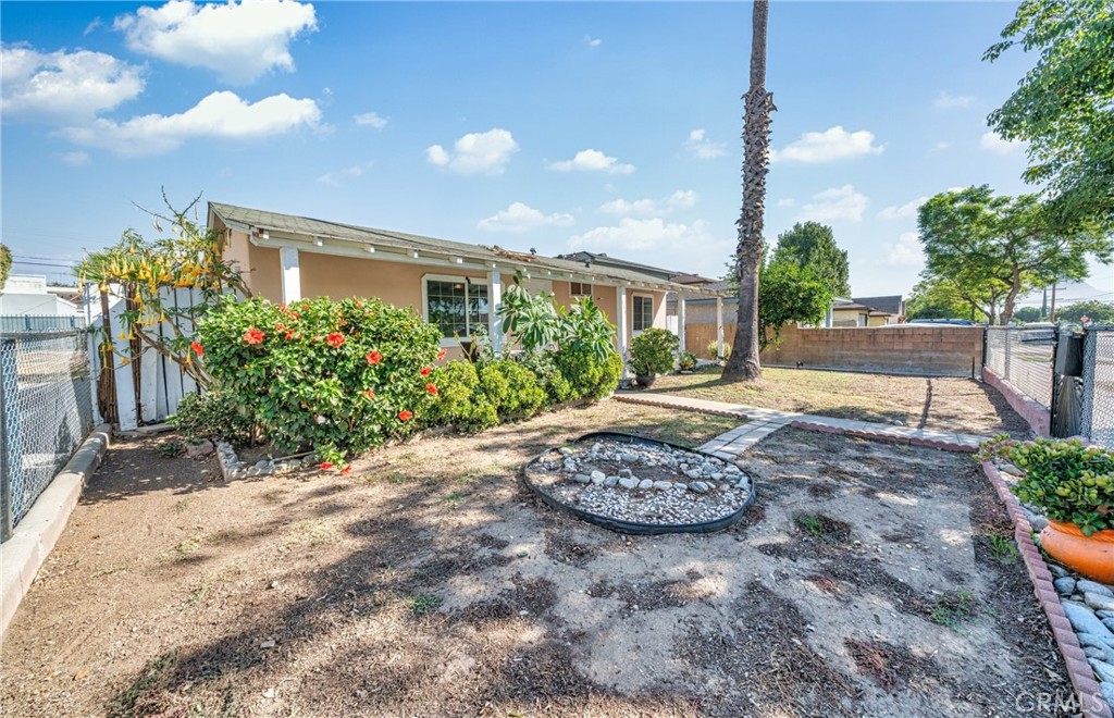 630 N Angeleno Avenue Property Photo 6