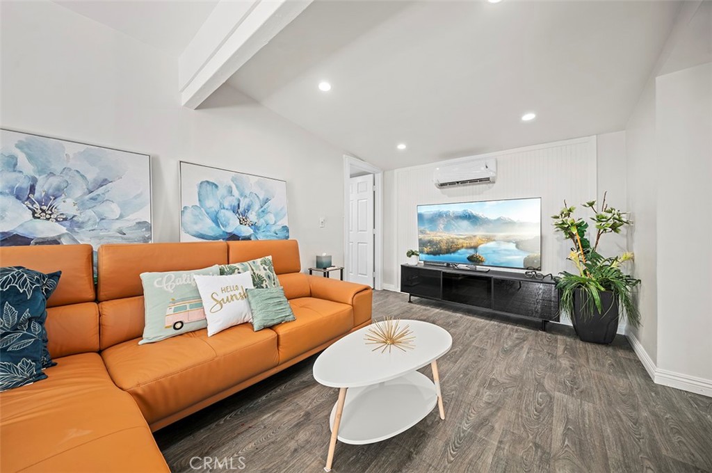 630 N Angeleno Avenue Property Photo 8
