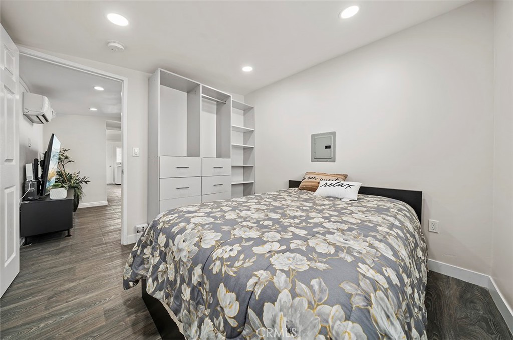 630 N Angeleno Avenue Property Photo 17