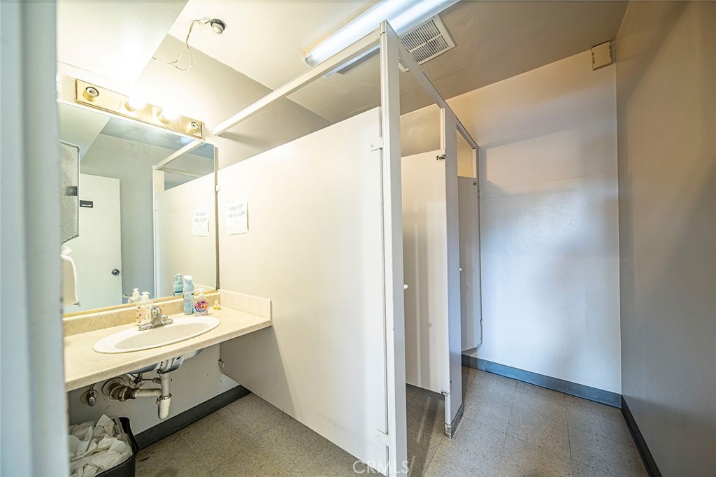 900 S San Gabriel Boulevard 200 Property Photo 10