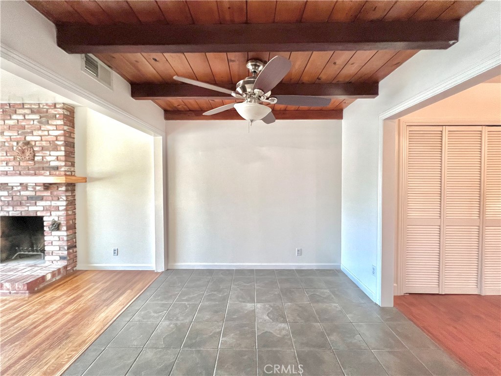 943 E Foothill Boulevard Property Photo 4