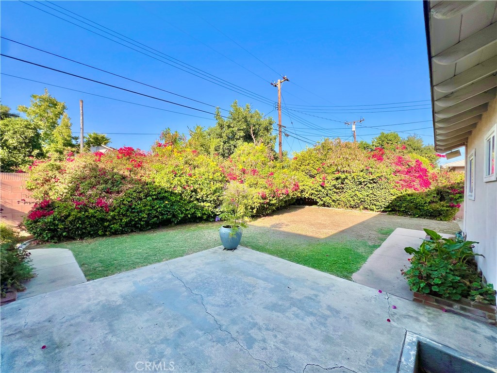 943 E Foothill Boulevard Property Photo 8