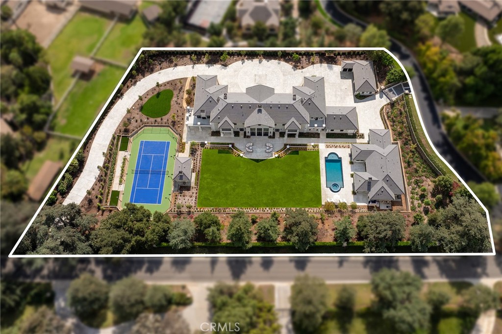 188 Deodar Lane Property Photo 3