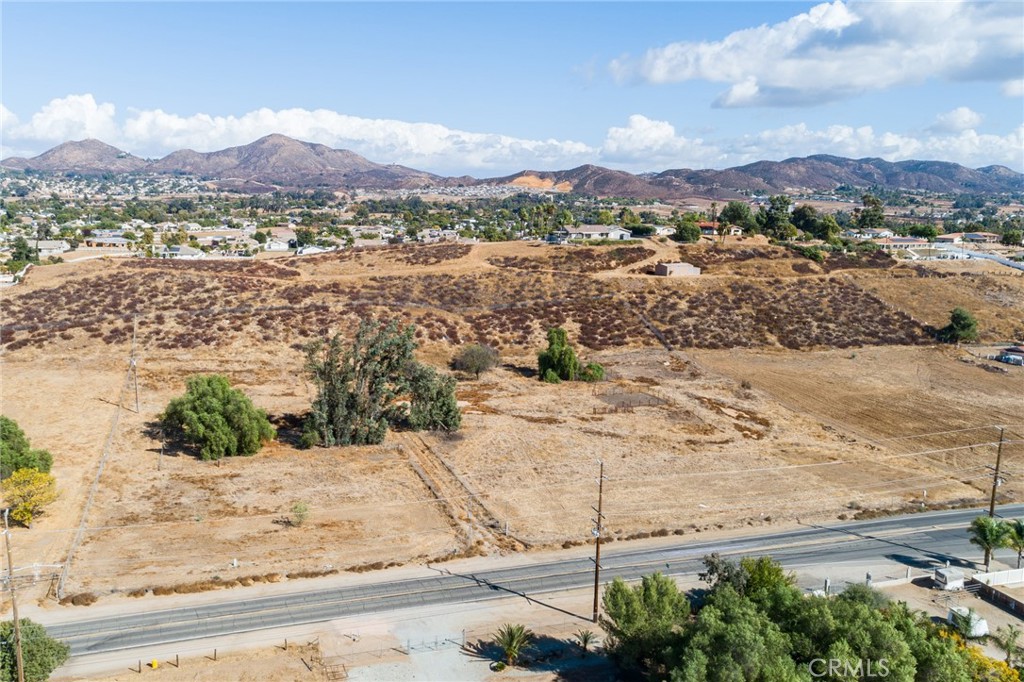 21026 Palomar Street Property Photo 2