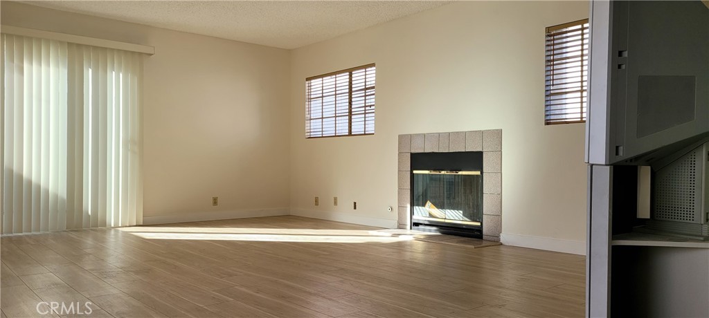 905 S 2nd Street D Property Photo 4