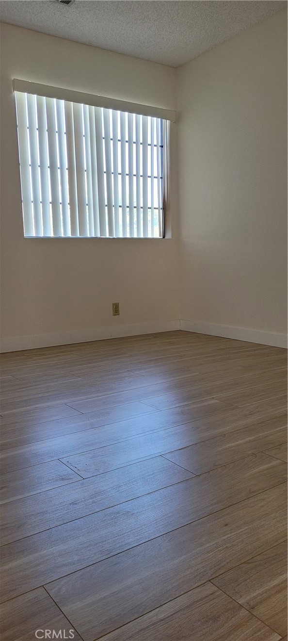 905 S 2nd Street D Property Photo 12