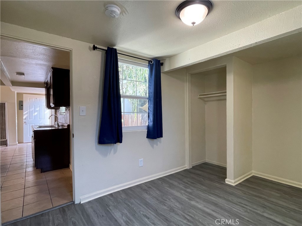 211 1/2 E Eagle Street Property Photo 10