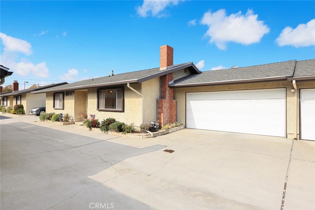 5619 Sultana Avenue A Property Photo 3