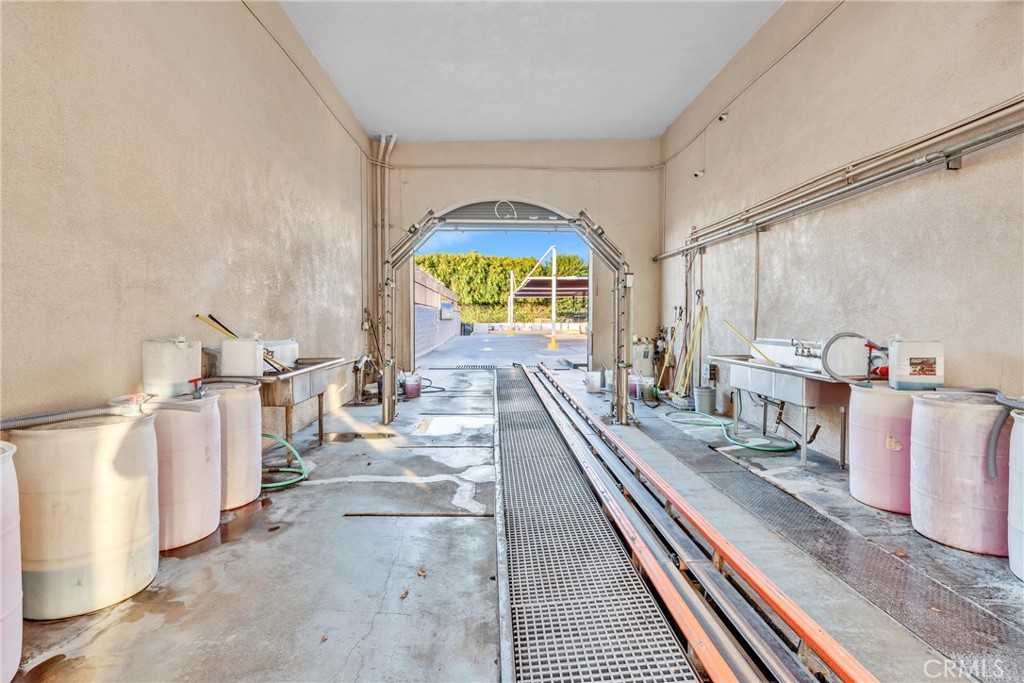 1027 N Hacienda Boulevard Property Photo 11
