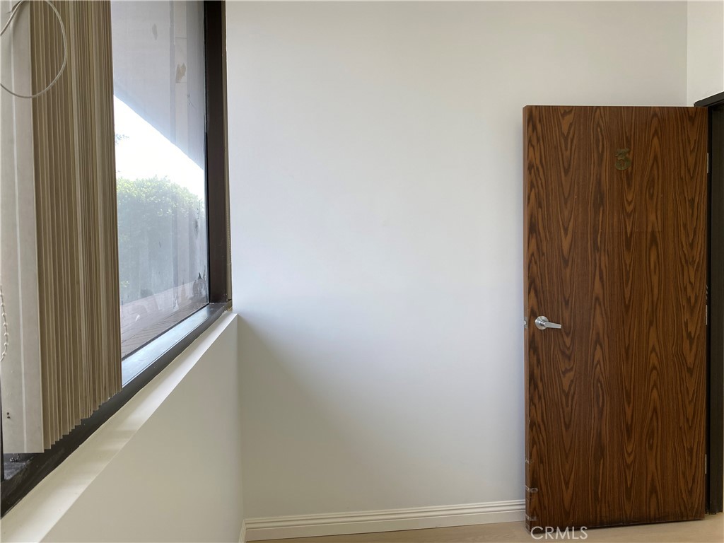 223 N Garfield Avenue 201 Property Photo 17