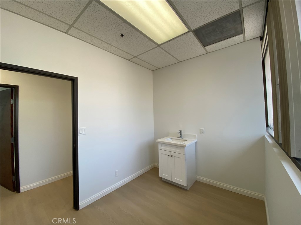 223 N Garfield Avenue 201 Property Photo 18