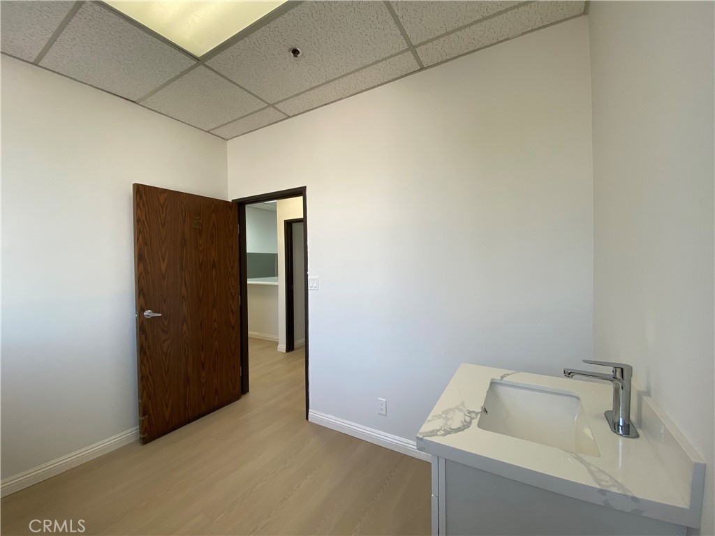 223 N Garfield Avenue 201 Property Photo 19