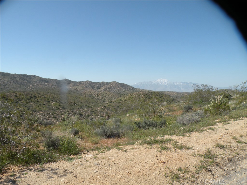 54595 Navajo Trail Property Photo 3