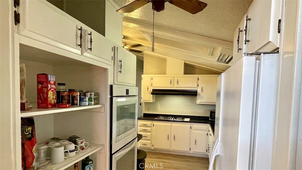 38013 Foothill Road Property Photo 6
