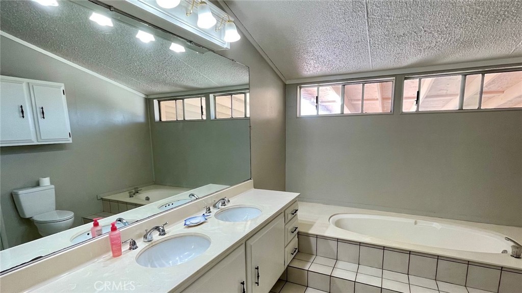 38013 Foothill Road Property Photo 8