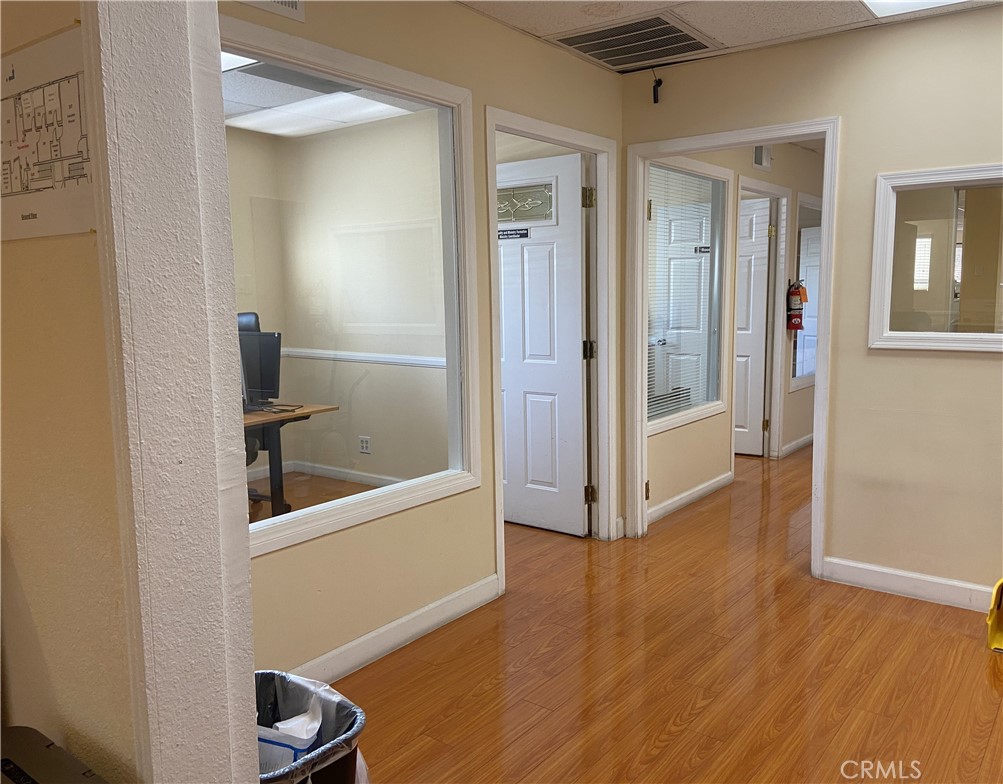 2617 W Beverly Boulevard Property Photo 9