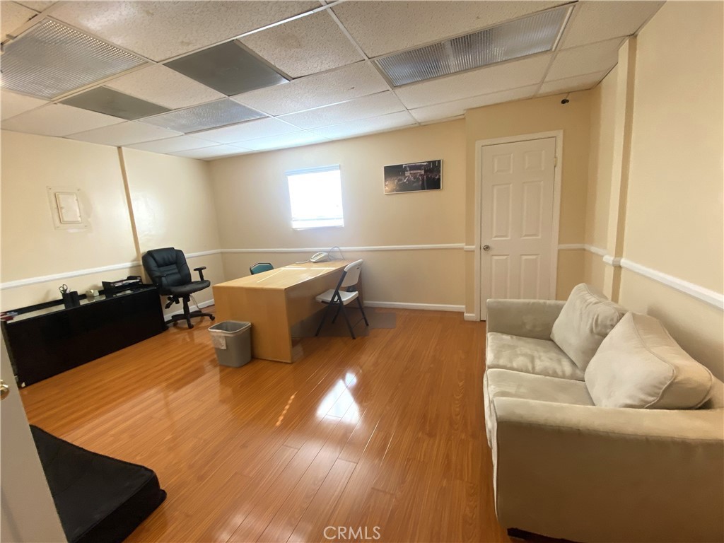 2617 W Beverly Boulevard Property Photo 10