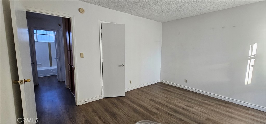 1146 S Berendo Street Property Photo 17