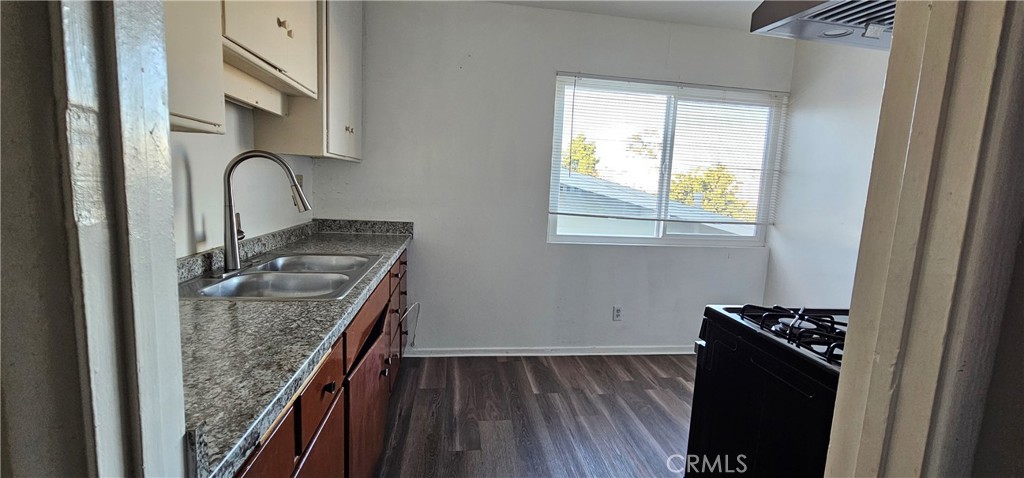 1146 S Berendo Street Property Photo 24
