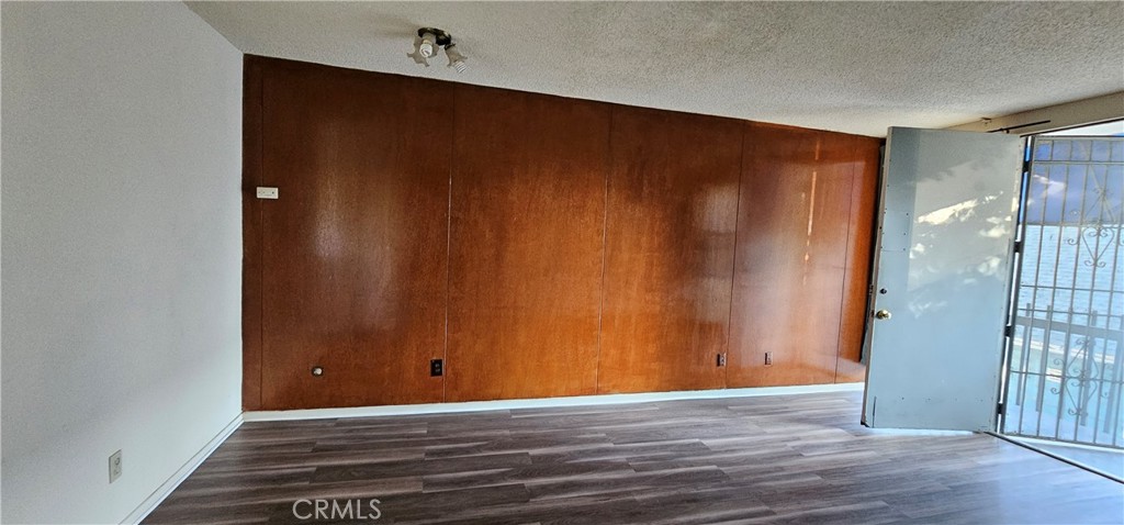 1146 S Berendo Street Property Photo 25