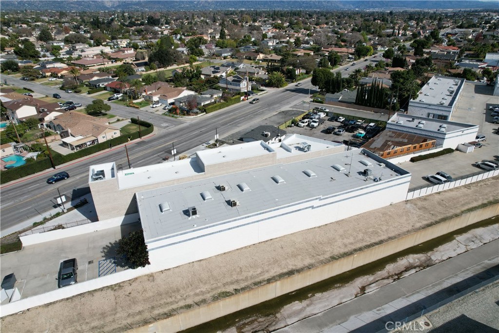 9350 Lower Azusa Road Property Photo 3
