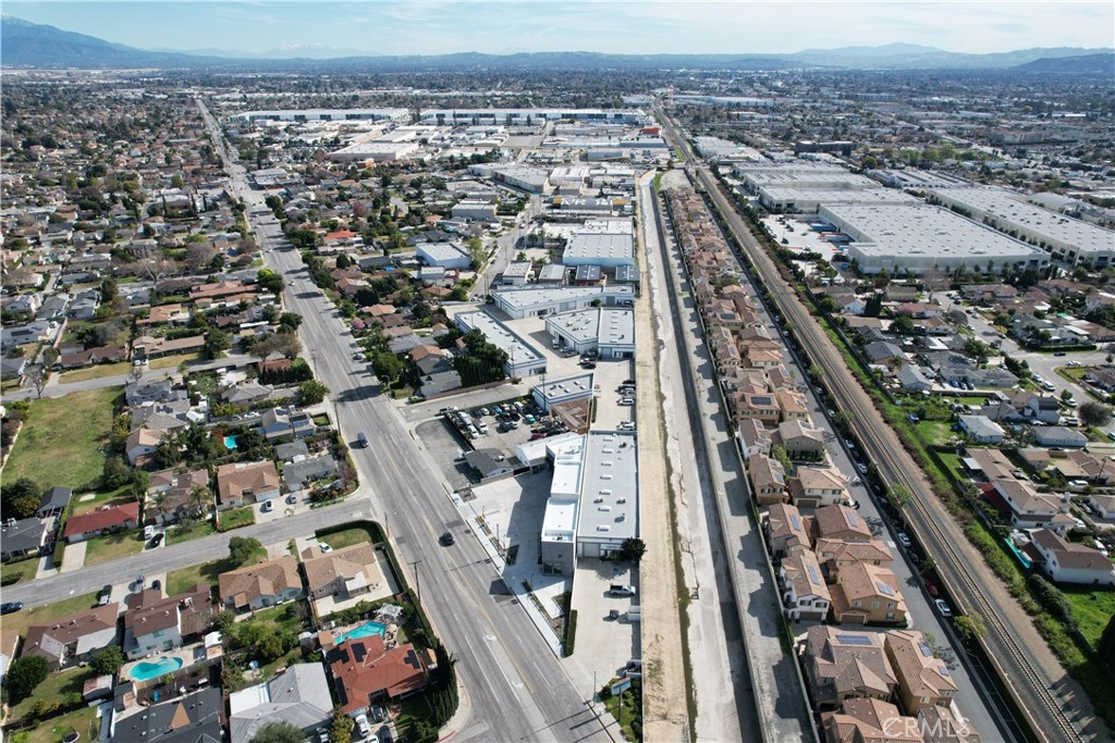 9350 Lower Azusa Road Property Photo 11