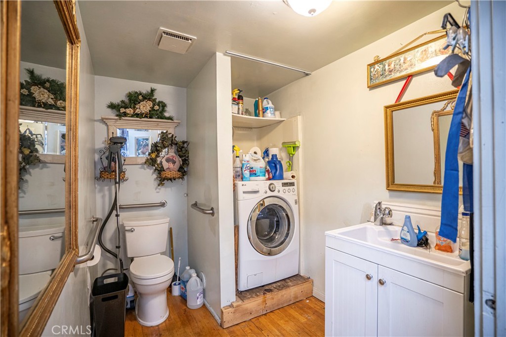 115 E Huntington Drive Property Photo 28
