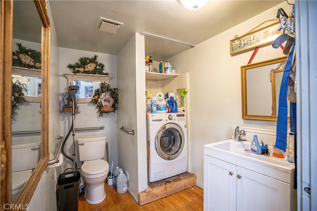 115 E Huntington Drive Property Photo 29