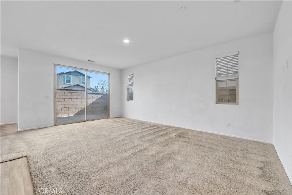 5327 Novara Avenue Property Photo 8