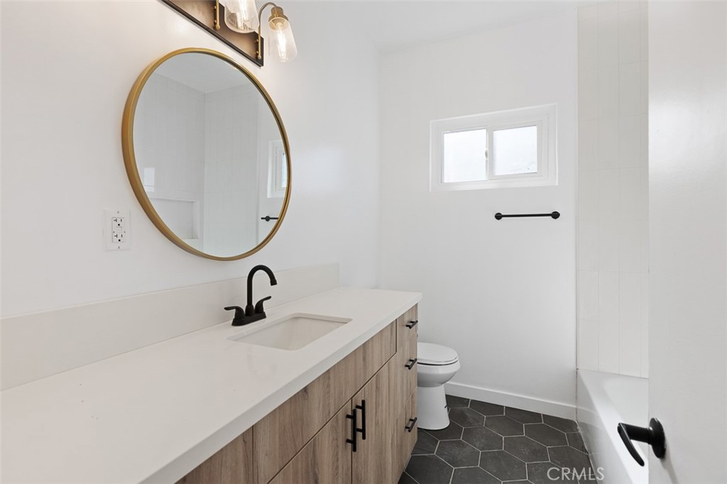 1063 Justin Avenue Property Photo 11