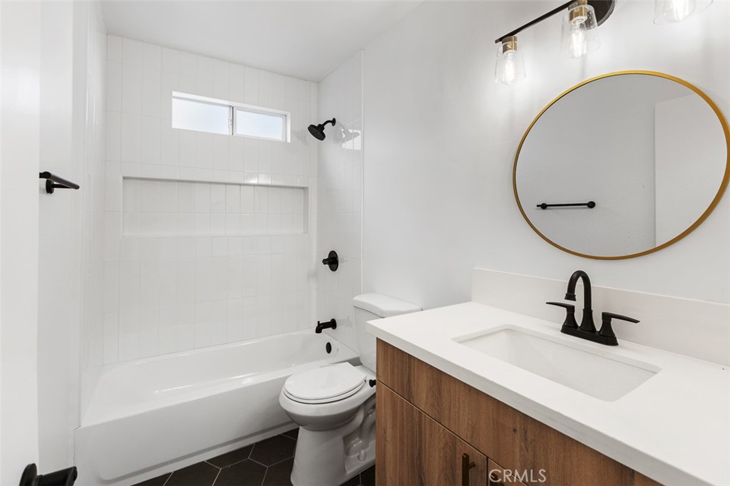 1063 Justin Avenue Property Photo 16