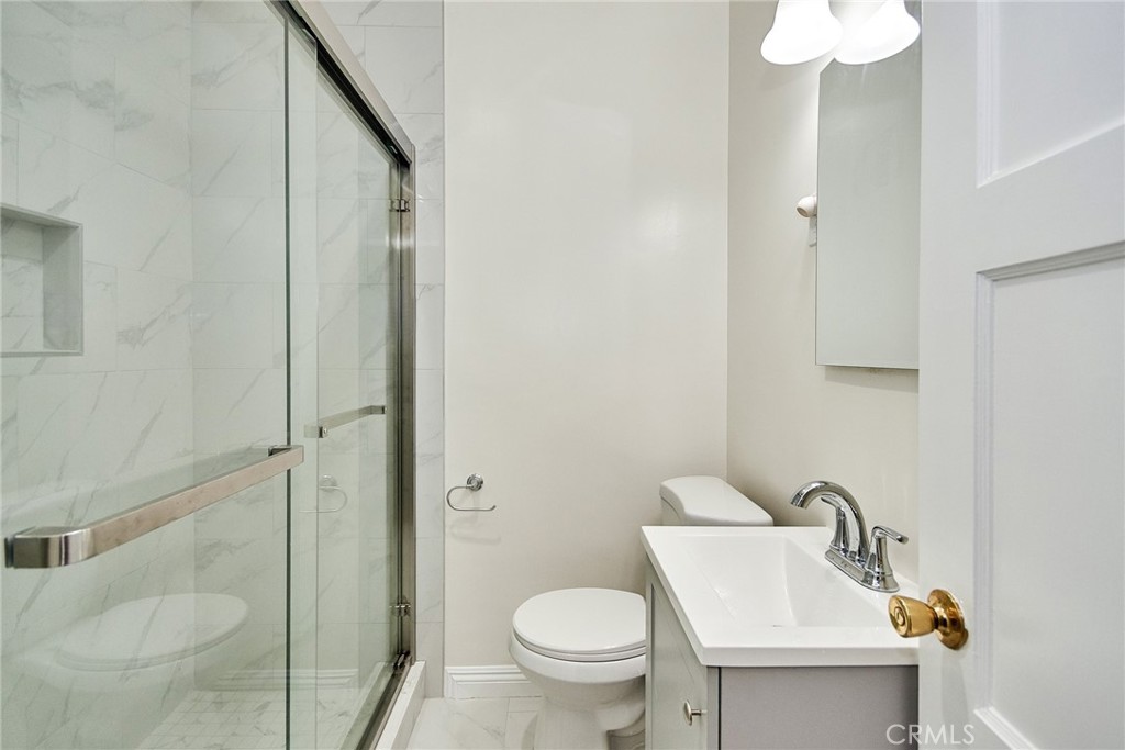1404 Violeta Drive Property Photo 2