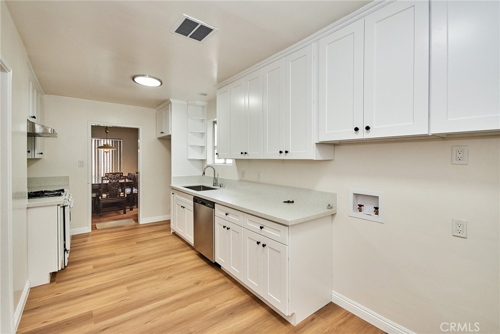 1404 Violeta Drive Property Photo 9