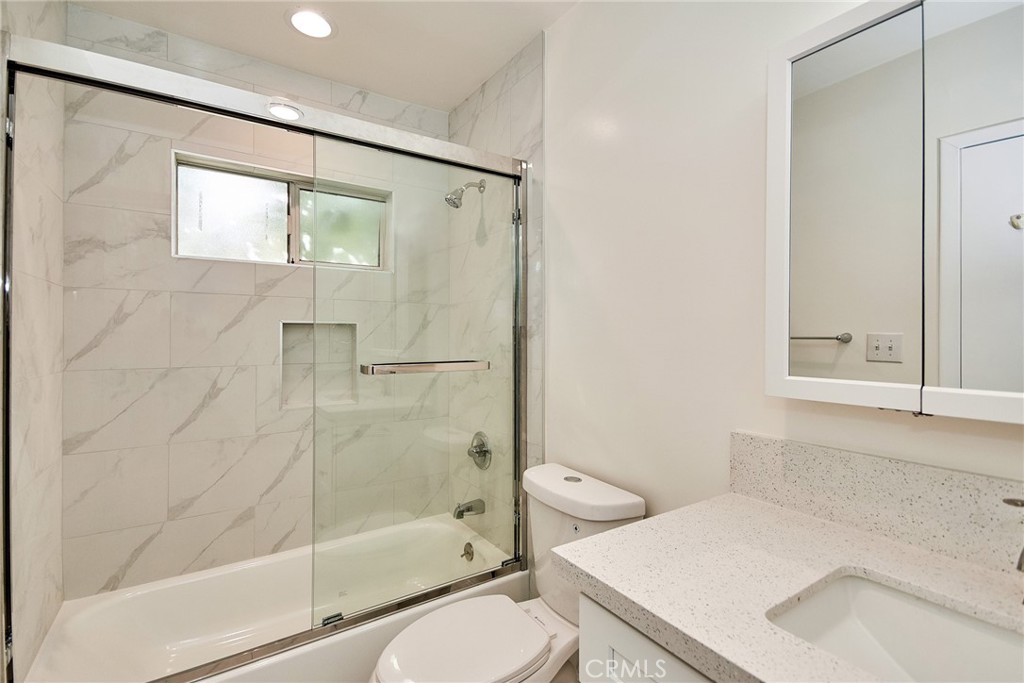 1404 Violeta Drive Property Photo 32