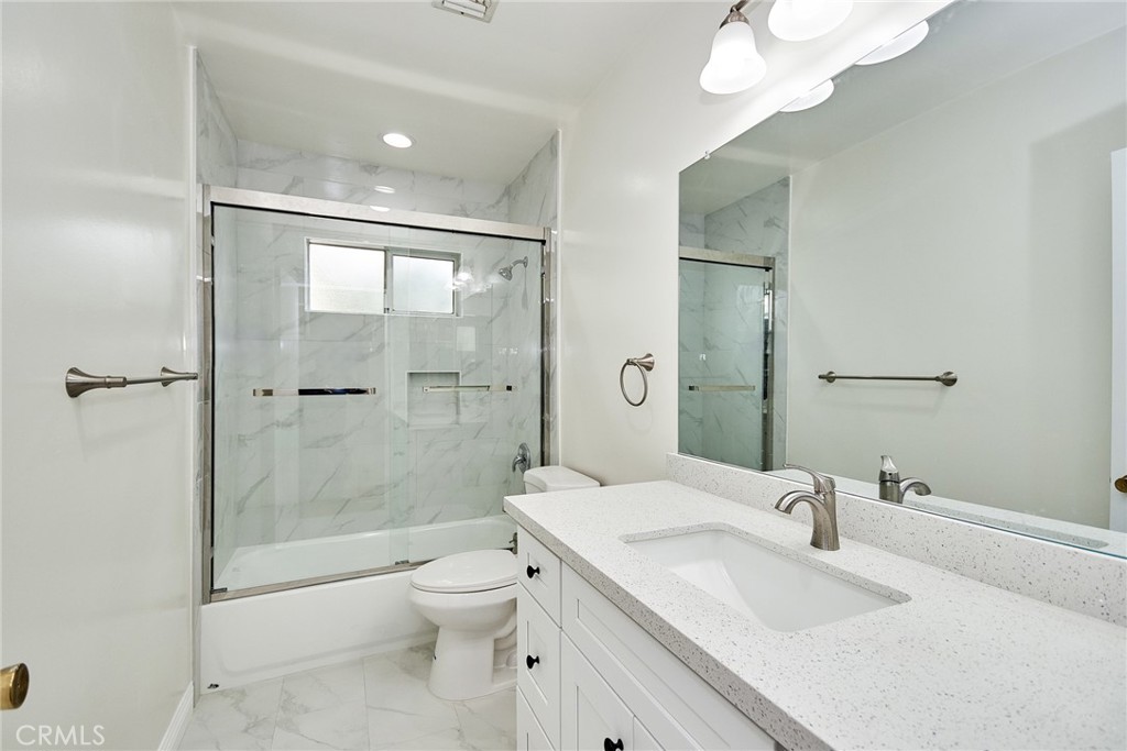 1404 Violeta Drive Property Photo 34