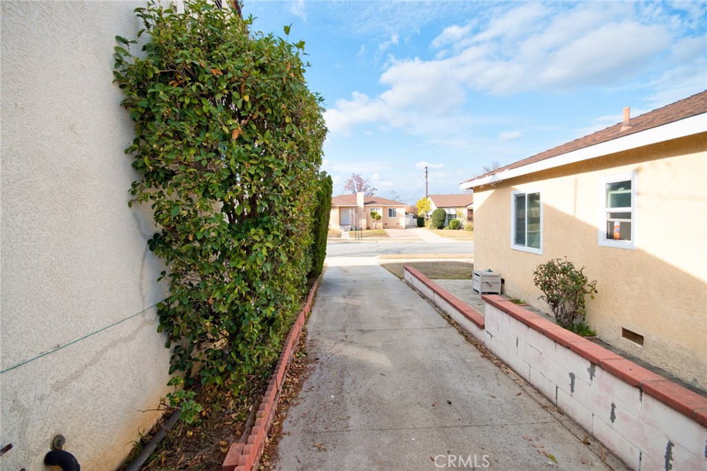 1404 Violeta Drive Property Photo 41