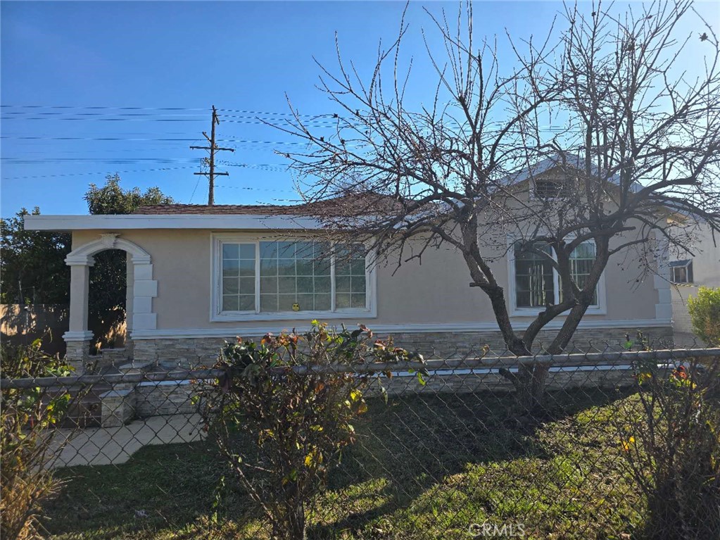 612 W Ramona Road Property Photo 1