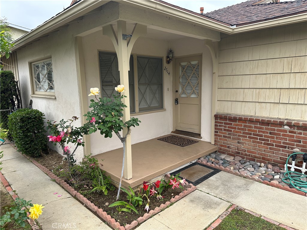 2714 Lompoc Street Property Photo 1