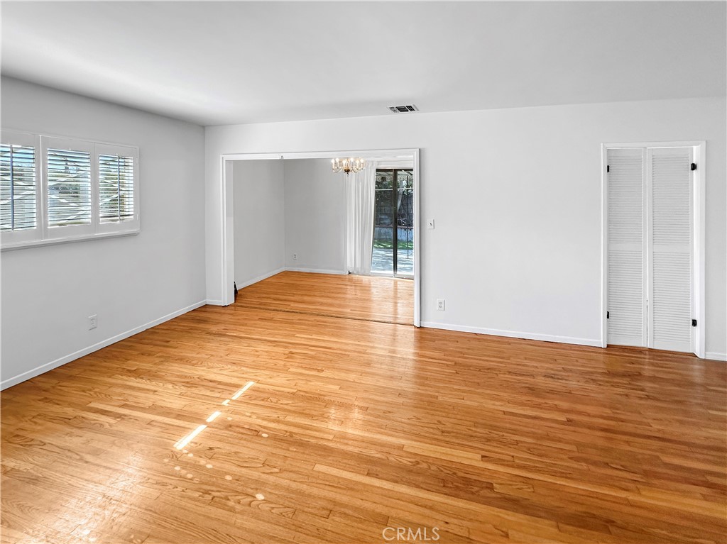 2714 Lompoc Street Property Photo 8