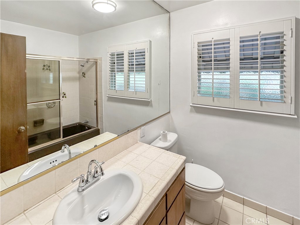 2714 Lompoc Street Property Photo 18