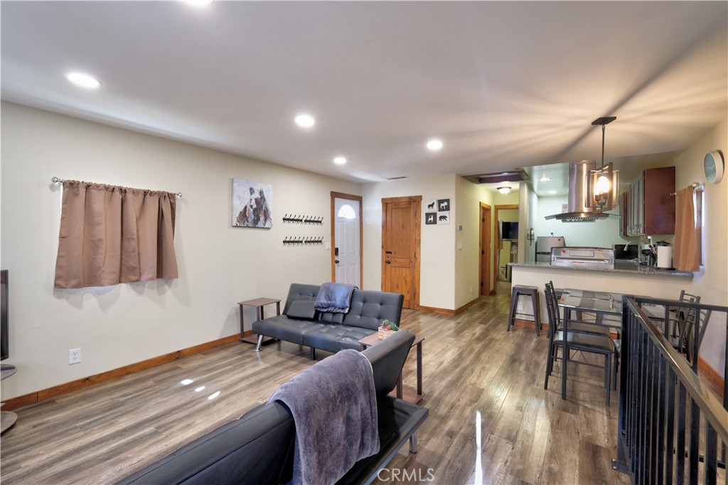 29251 Lake Brook Avenue Property Photo 13