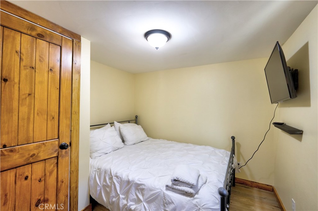 29251 Lake Brook Avenue Property Photo 20