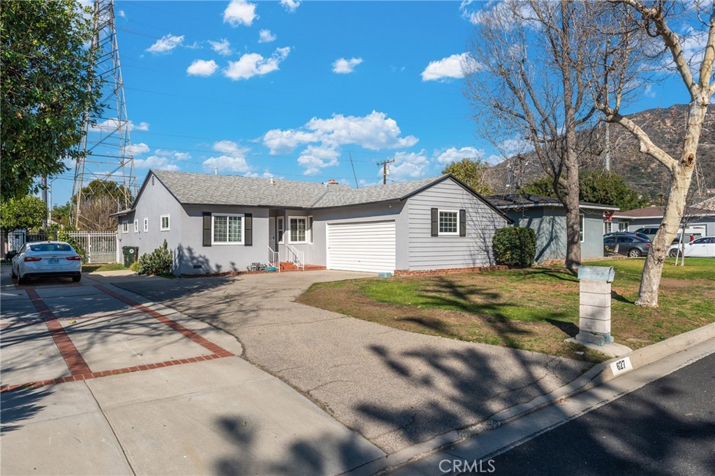 627 Greenbank Avenue Property Photo