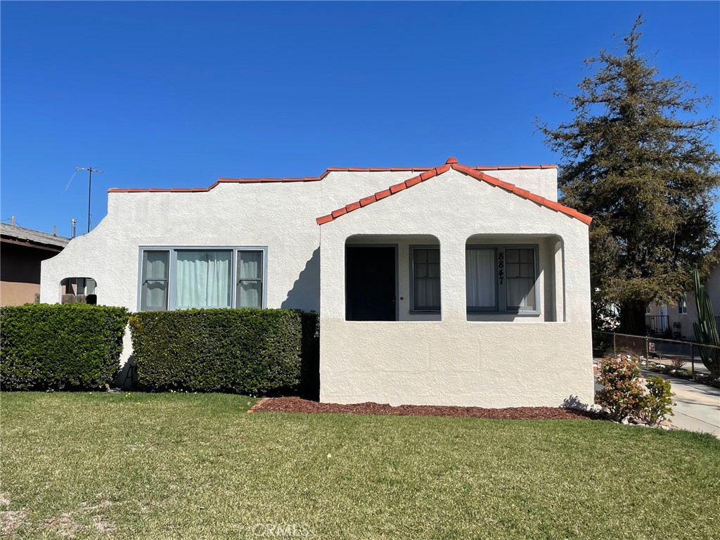 8847 Elm Ave Property Photo