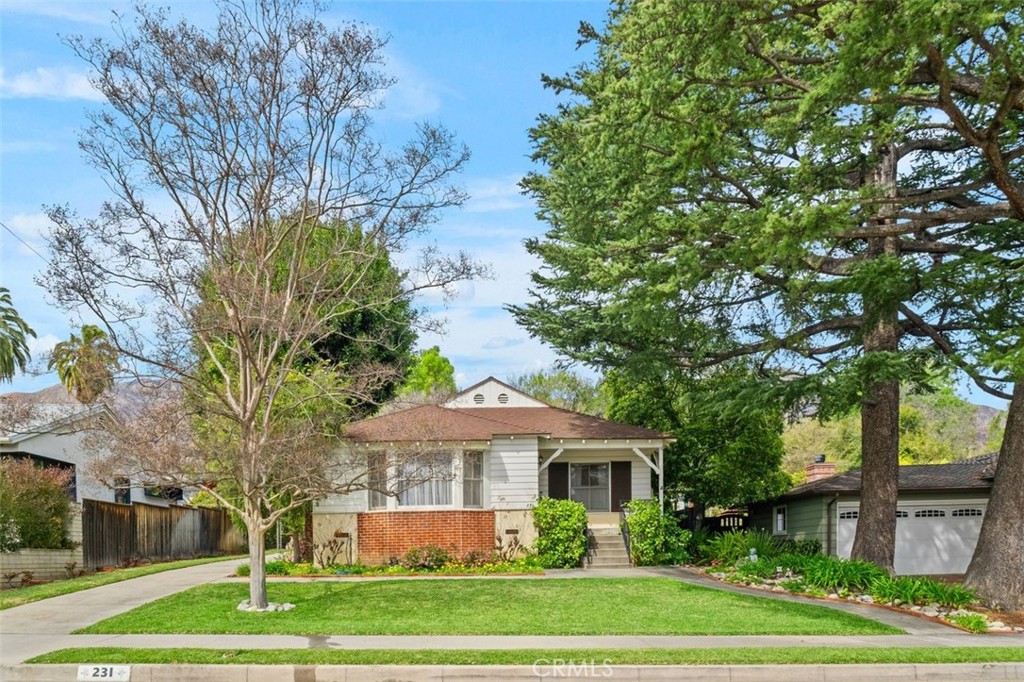 231 E Montecito Avenue Property Photo