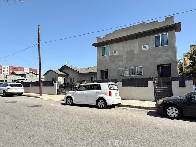 1238 W 35th Street Property Photo 4