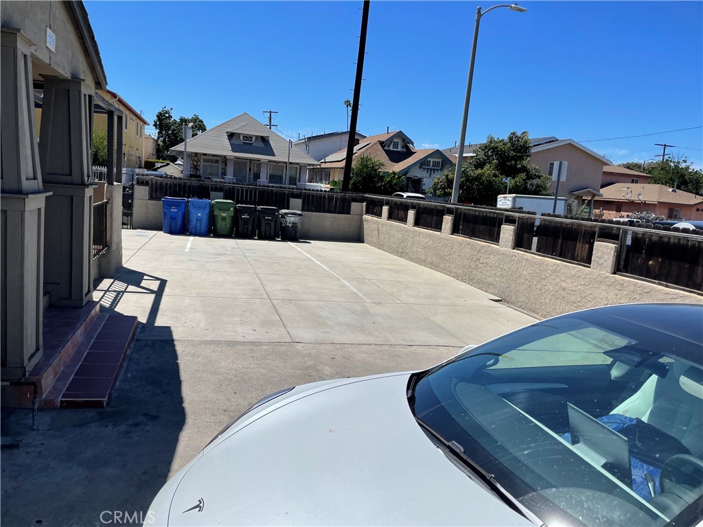 1238 W 35th Street Property Photo 7