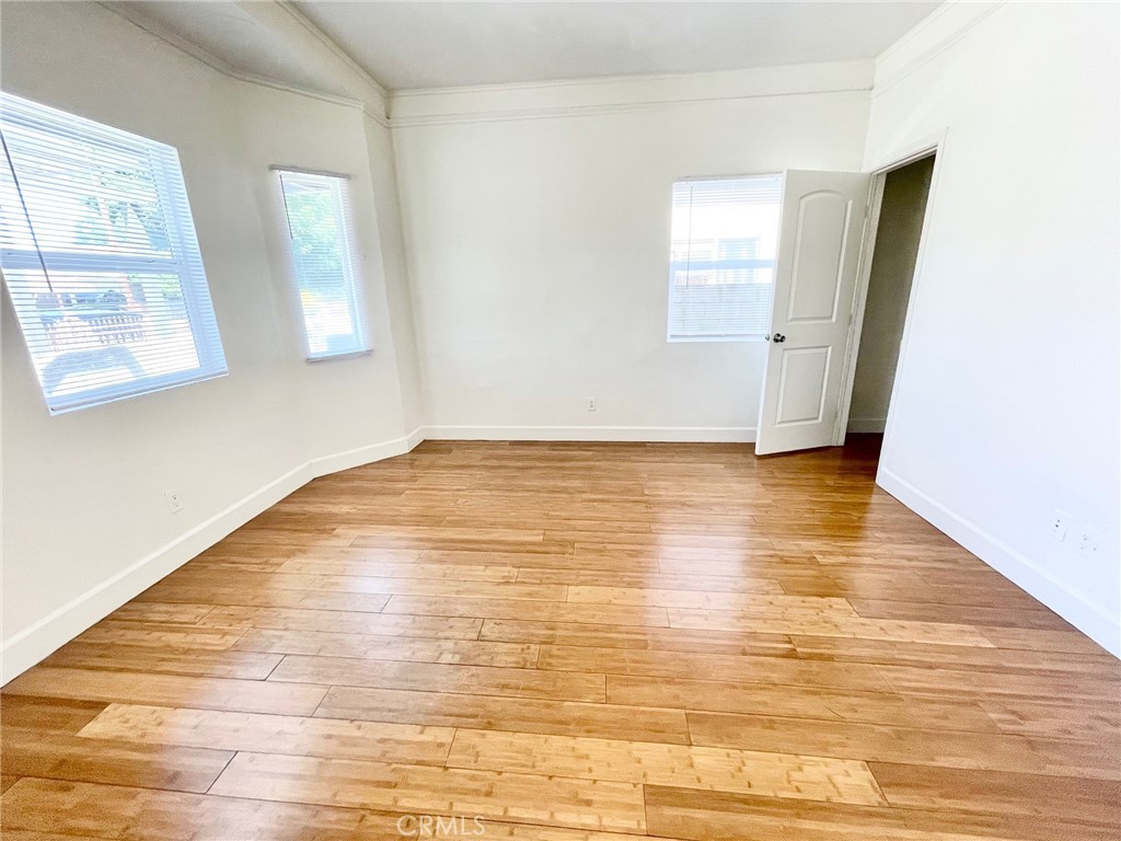 1238 W 35th Street Property Photo 19