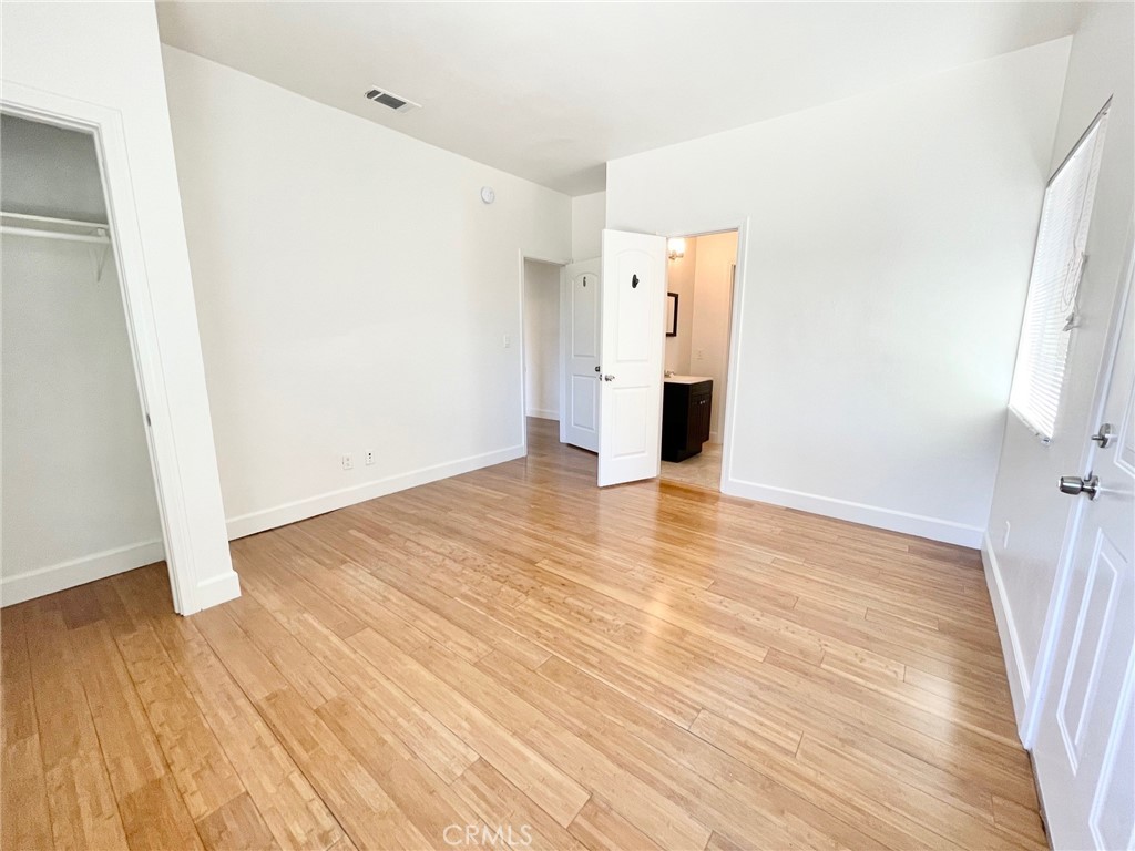 1238 W 35th Street Property Photo 22
